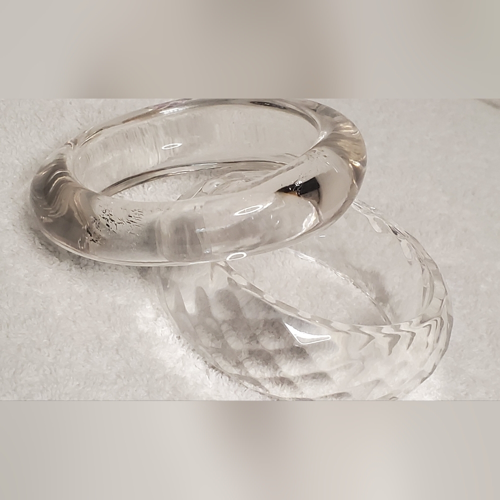 NWT BRACELETS- Vintage set of 3 acrylic clear and pink bangle /bracelet - bundle - Picture 8 of 10